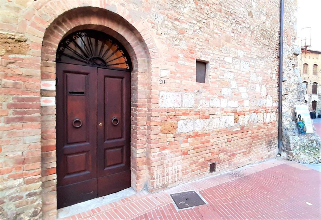 Torre Salvucci Maggiore Medieval Tower Experience 산지미냐노 외부 사진